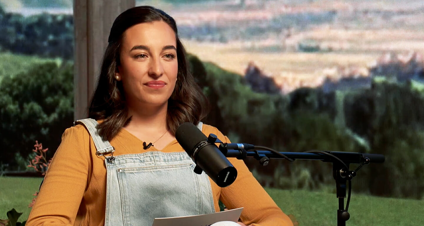La agroinfluencer Pilar Pascual (@agripilar) continúa siendo copresentadora de la segunda temporada de 'Conexión a Tierra'